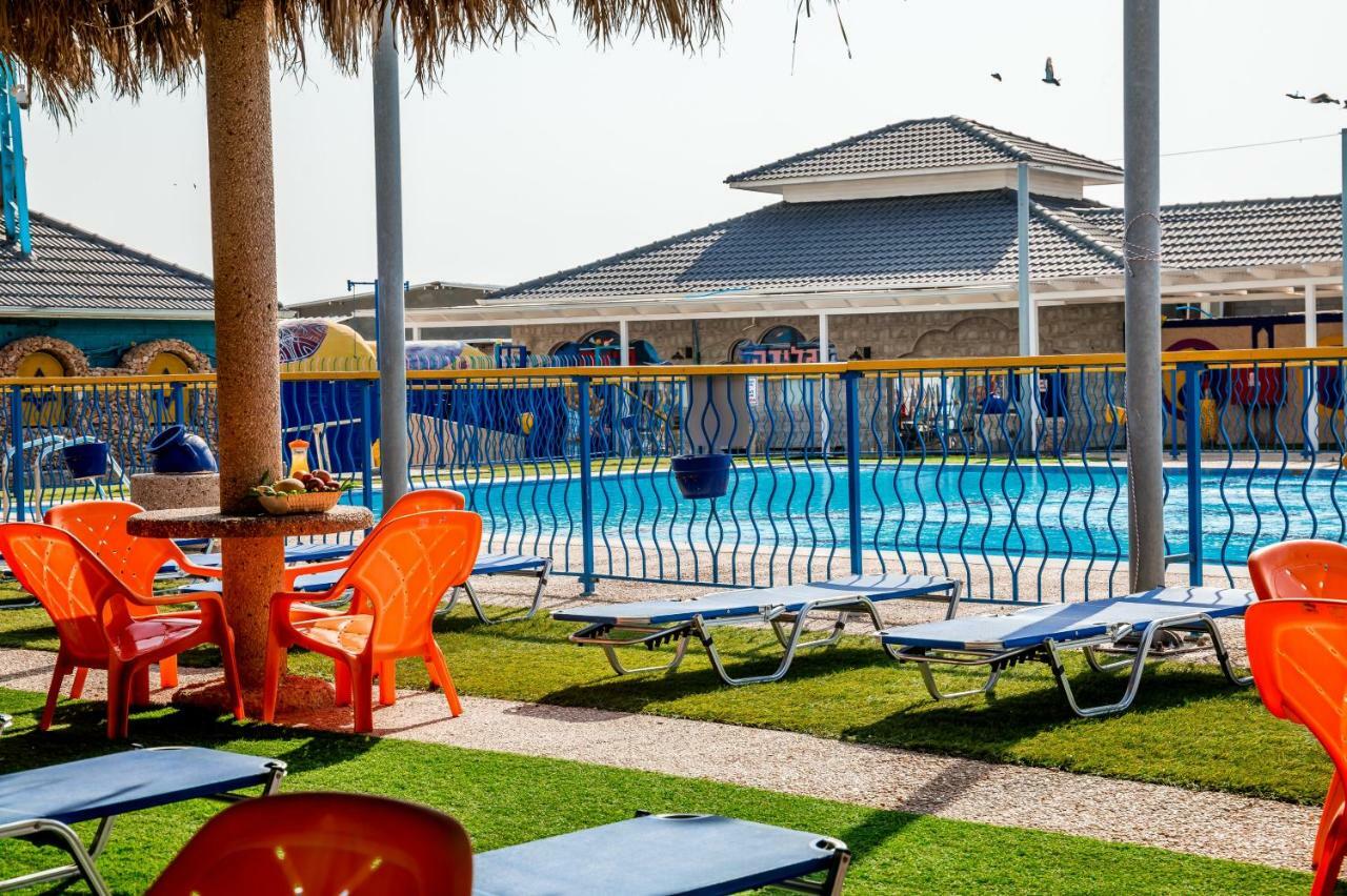 Hotel The Dream Compound- By Biankini Kalia Exterior foto